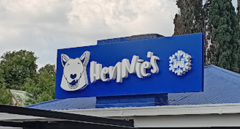Hennie's Restaurant